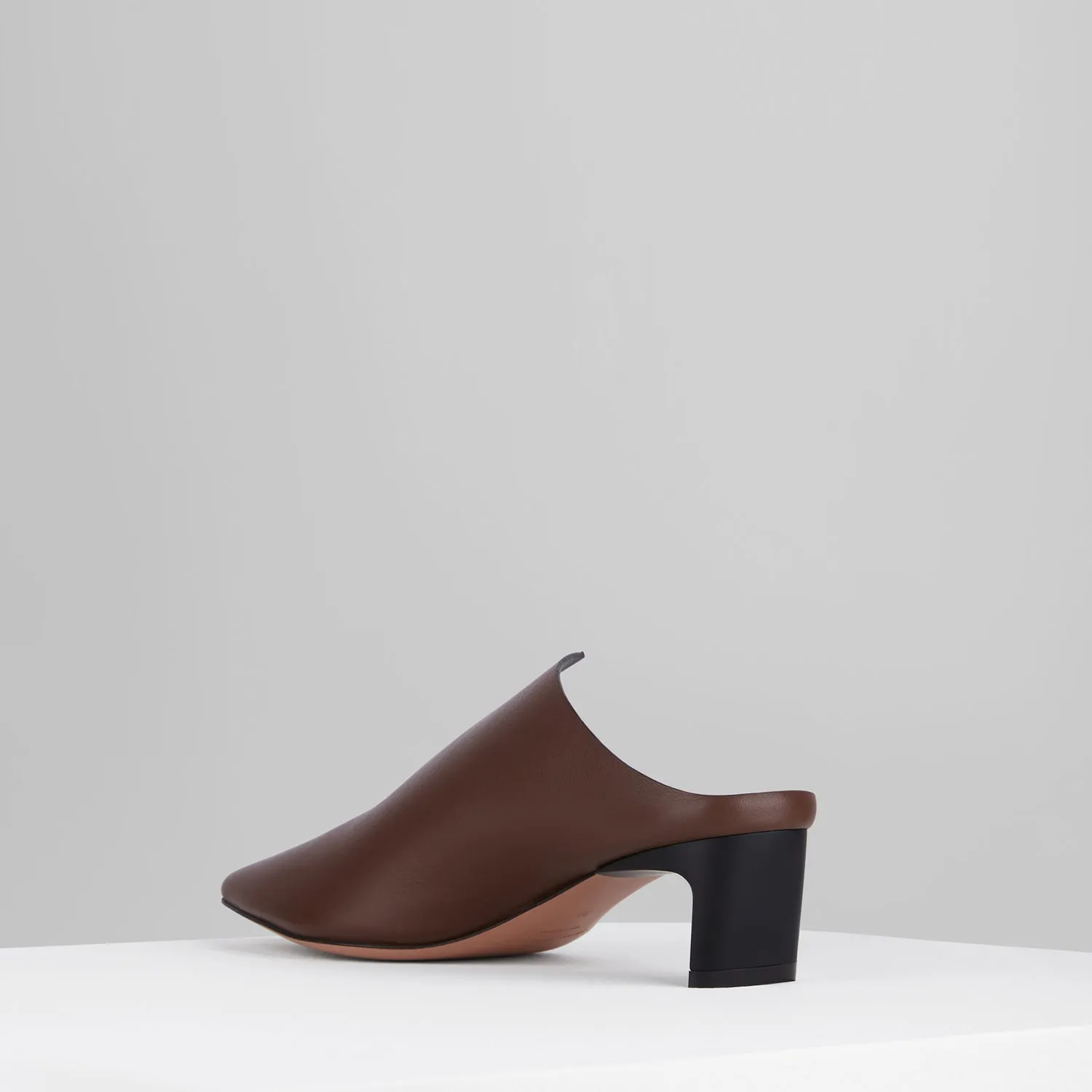 Canvas Mules in Bruciato Nero