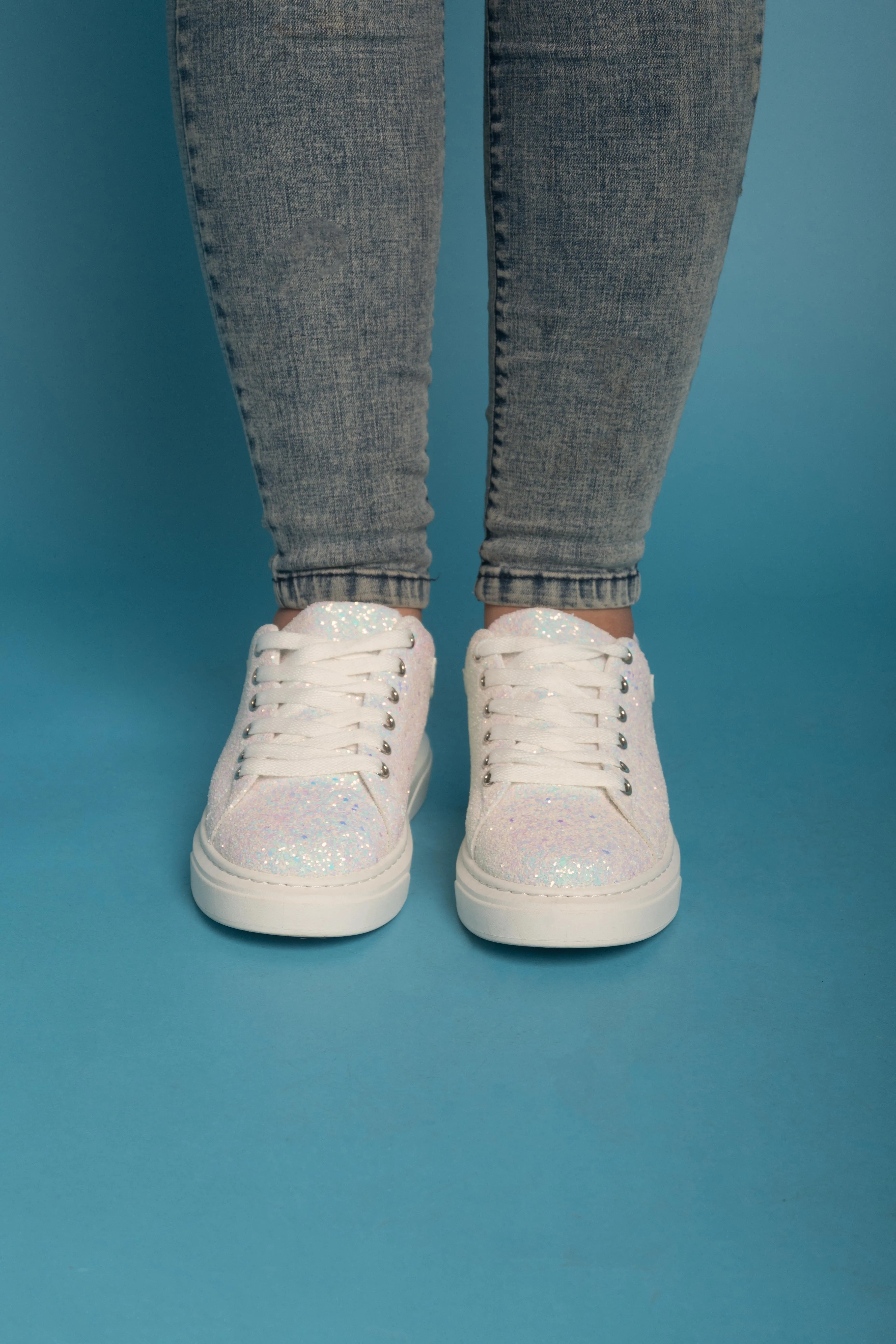 Casual Sneakers - White
