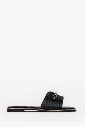 DETAILED FLAT SANDALS