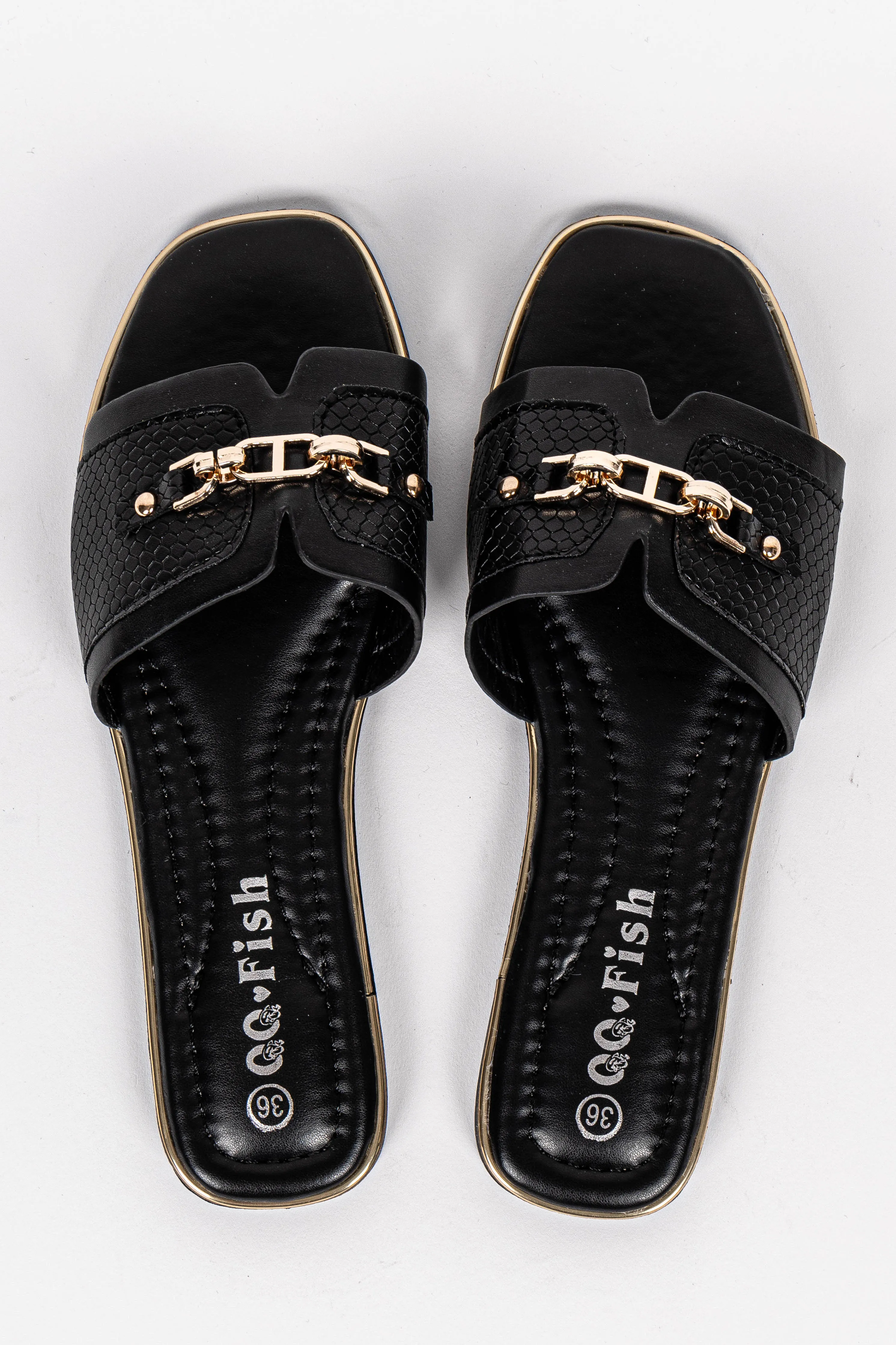 DETAILED FLAT SANDALS