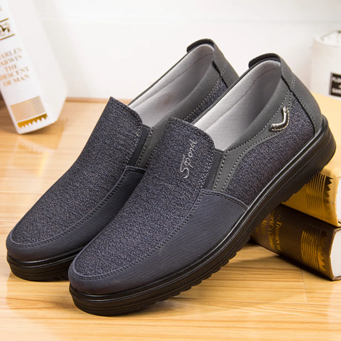 Light And Comfortable Casual Shoes